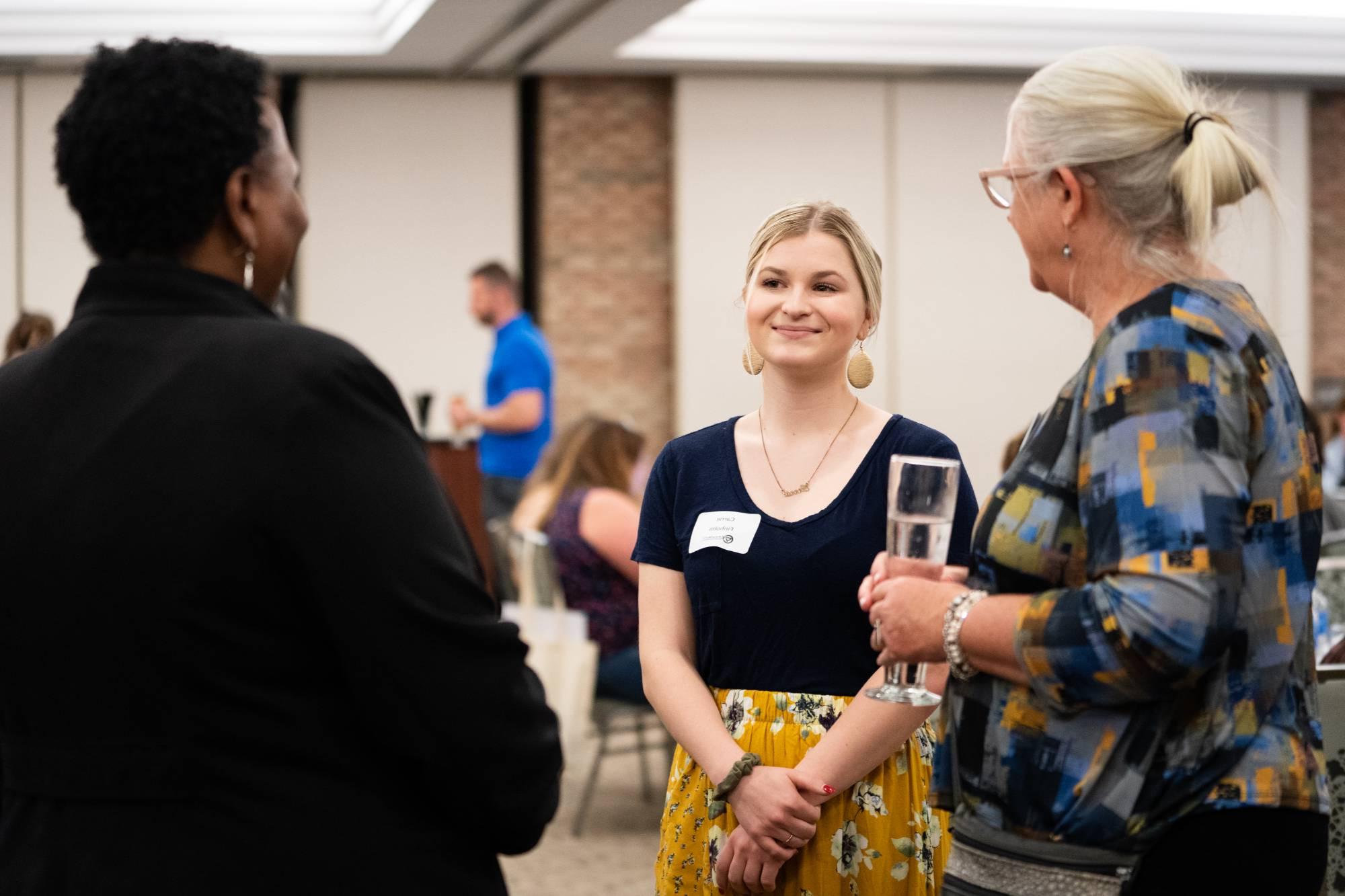 Alum talking to other alums